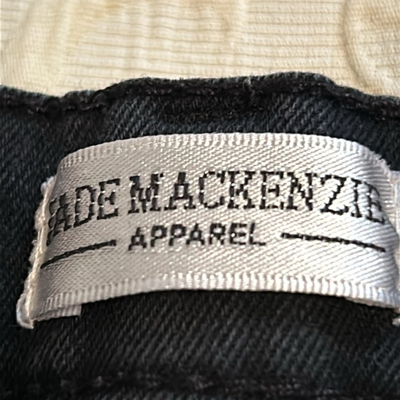 Jade Mackenzie ladies black color skirt 36 waist 26 long - Picture 2 of 4